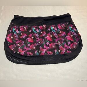 Lululemon Skort Floral Athletic with Black Accents Sz 8